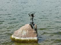 Kleine Meerjungfrau auf dem See